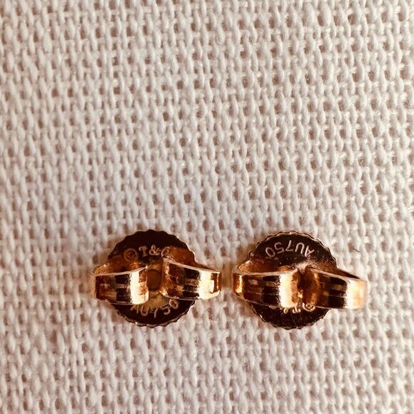 NEW Return to Tiffany Co. Mini Rose Gold Heart with Diamonds Earrings - Picture 4 of 8